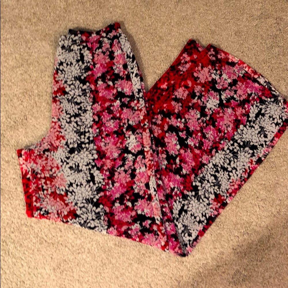 NWT Lulu’s floral pants